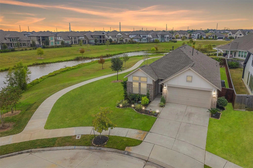 24007 Barnett Overlook, Richmond