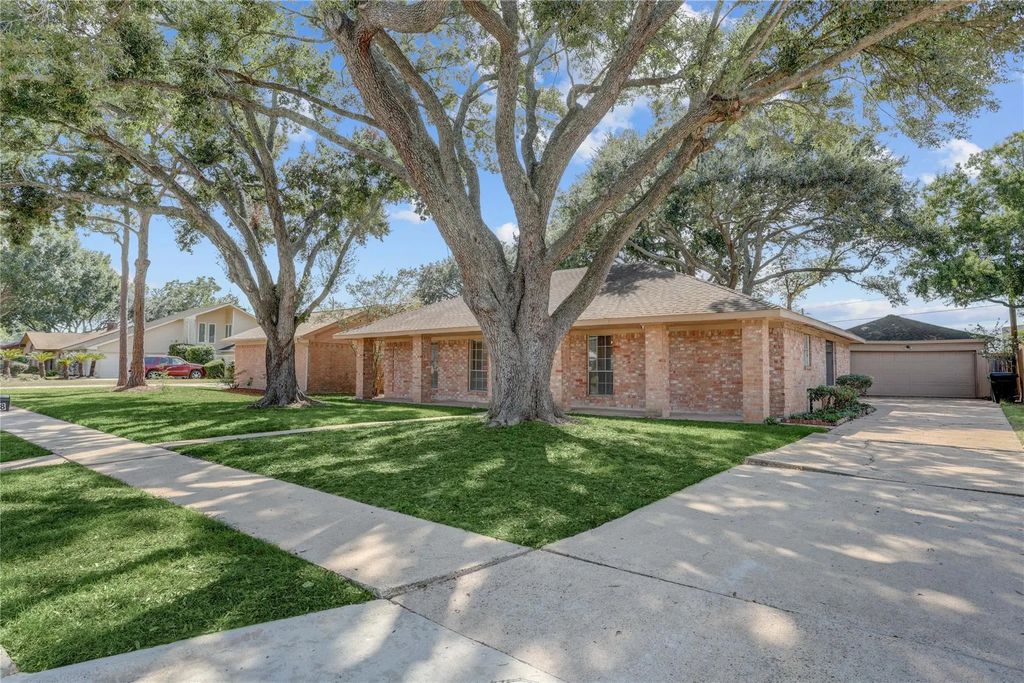 15118 Steeplechase Road, Missouri City