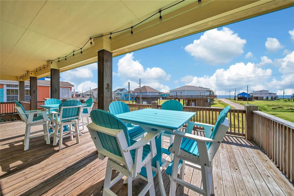 2019 Vista Drive, Crystal Beach