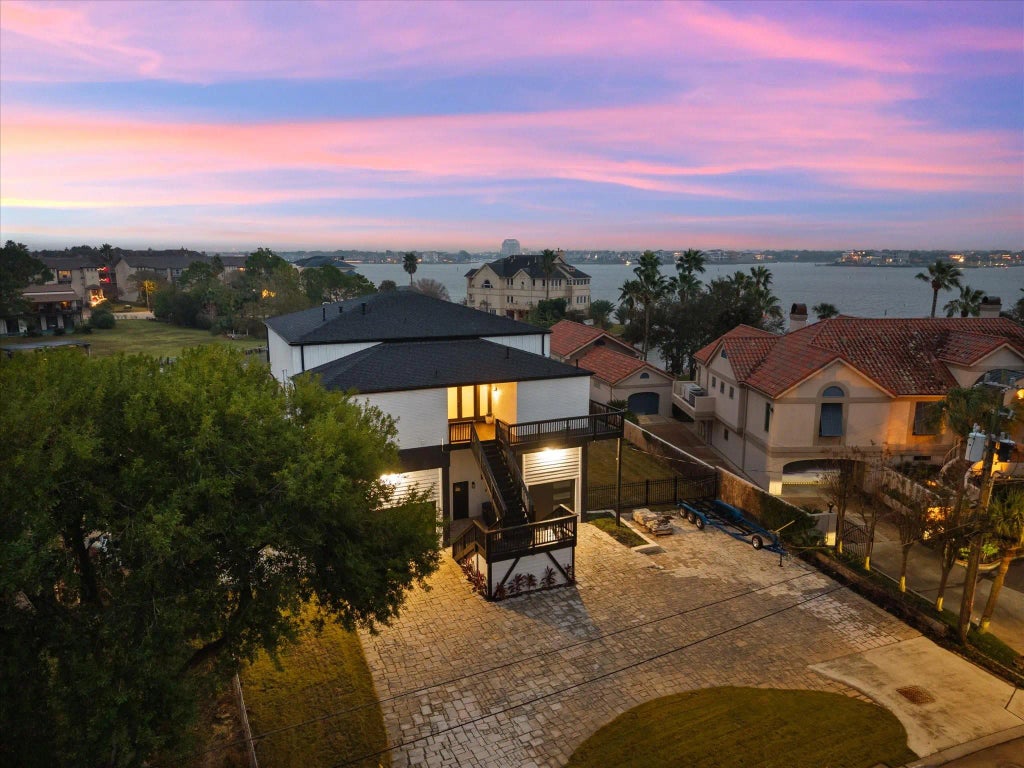 2522 Baycrest Drive, Houston