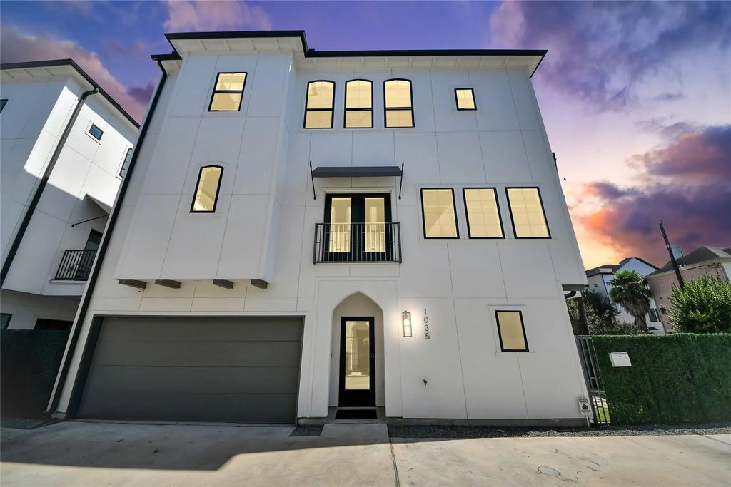 1035 W 24th Street, Houston