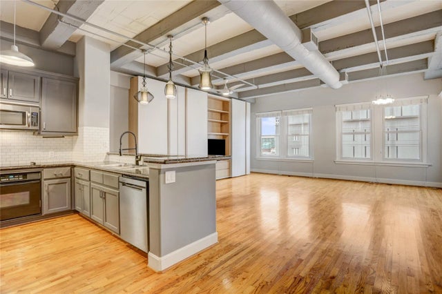 1120 Texas Street 9c, Houston