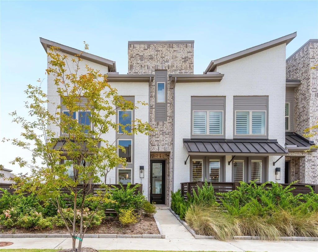 16654 Texas Hill Country Road, Cypress