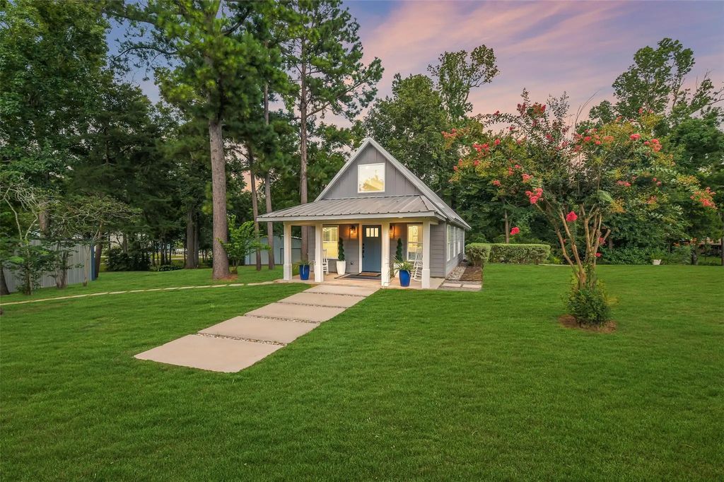 1420 Camilla Lake Road, Coldspring