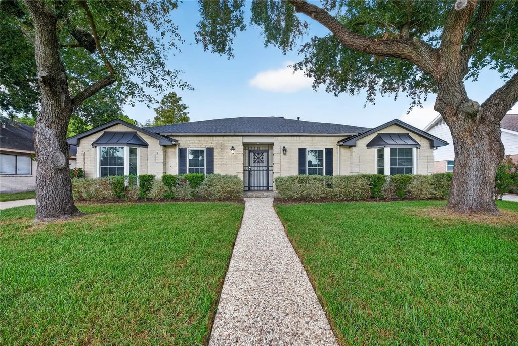 7614 Rollingbrook Drive, Houston