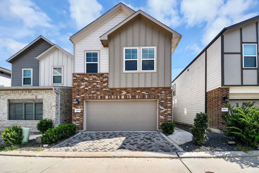 8505 Rising Stream Drive, Houston
