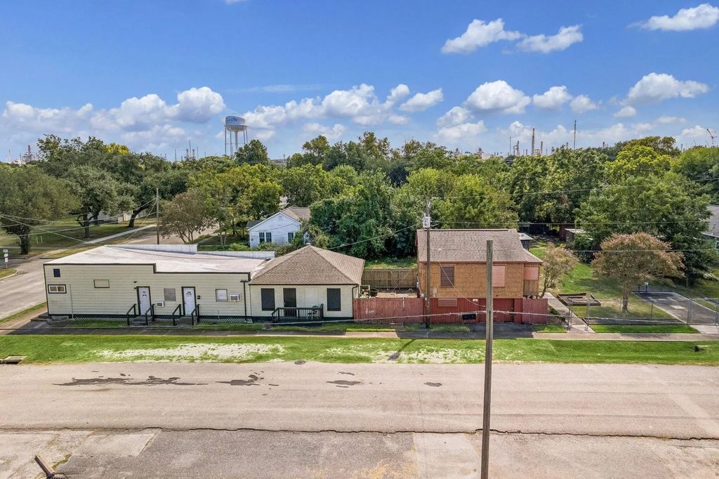 2507 3rd Avenue N, Texas City