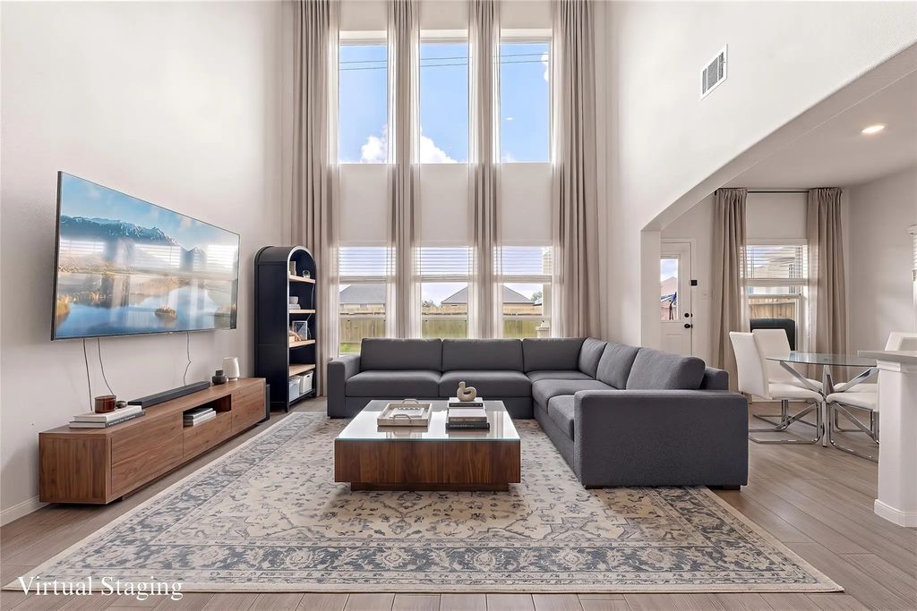 363 Selah Court, Alvin
