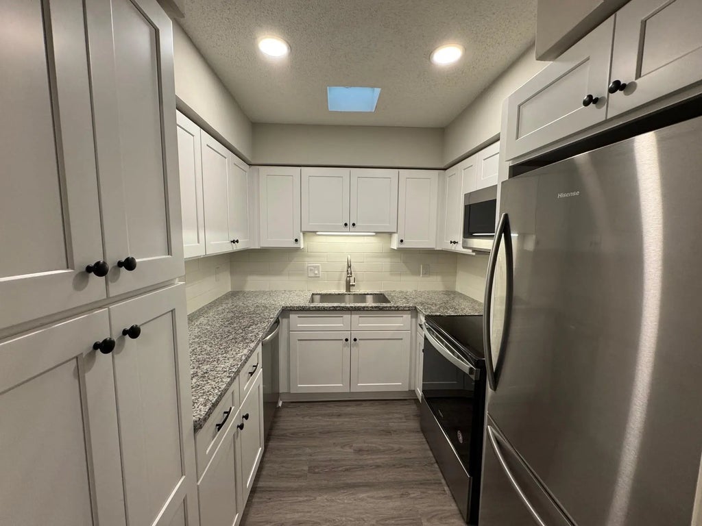 2700 Bellefontaine Street A24, Houston