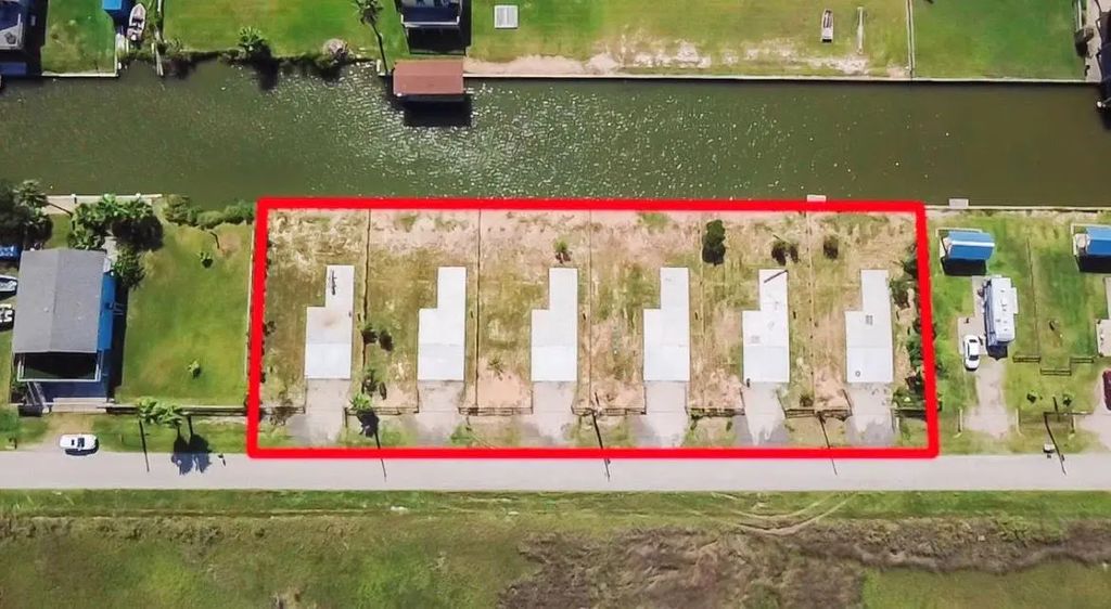 7140 Beau Terre, Hitchcock
