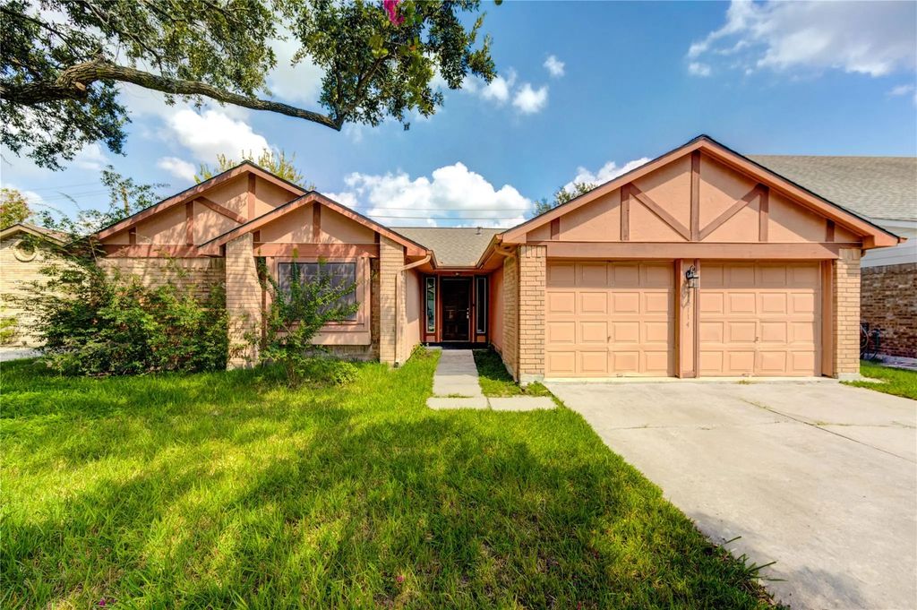 13114 Nantucket Drive, Sugar Land