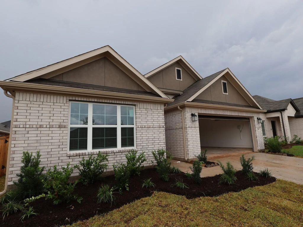236 Ashley Branch Street, Magnolia