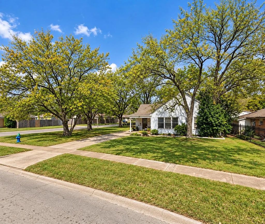 331 Victoria Drive, Houston