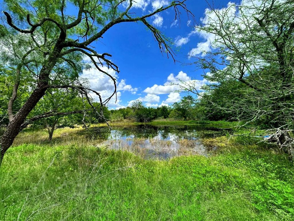 1127 Lcr 607, Groesbeck