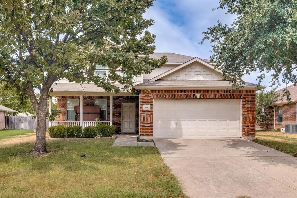 614 Berry Trail, Forney