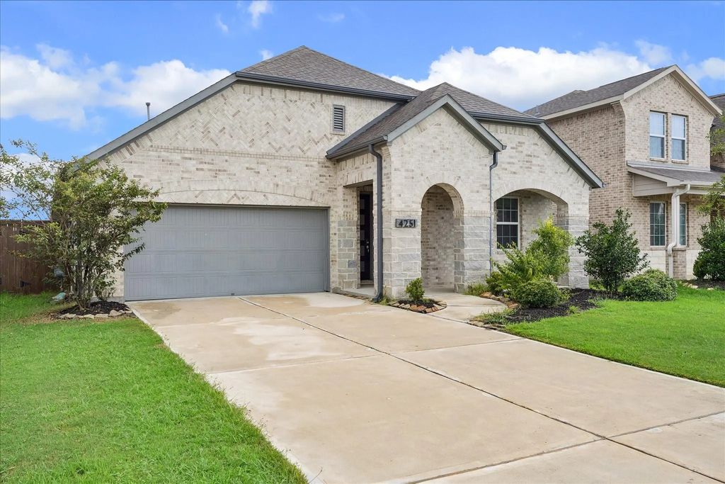 4251 Millers Creek Lane, Manvel