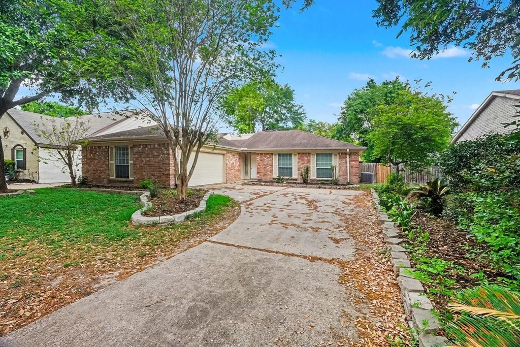 22206 Fincastle Drive, Katy