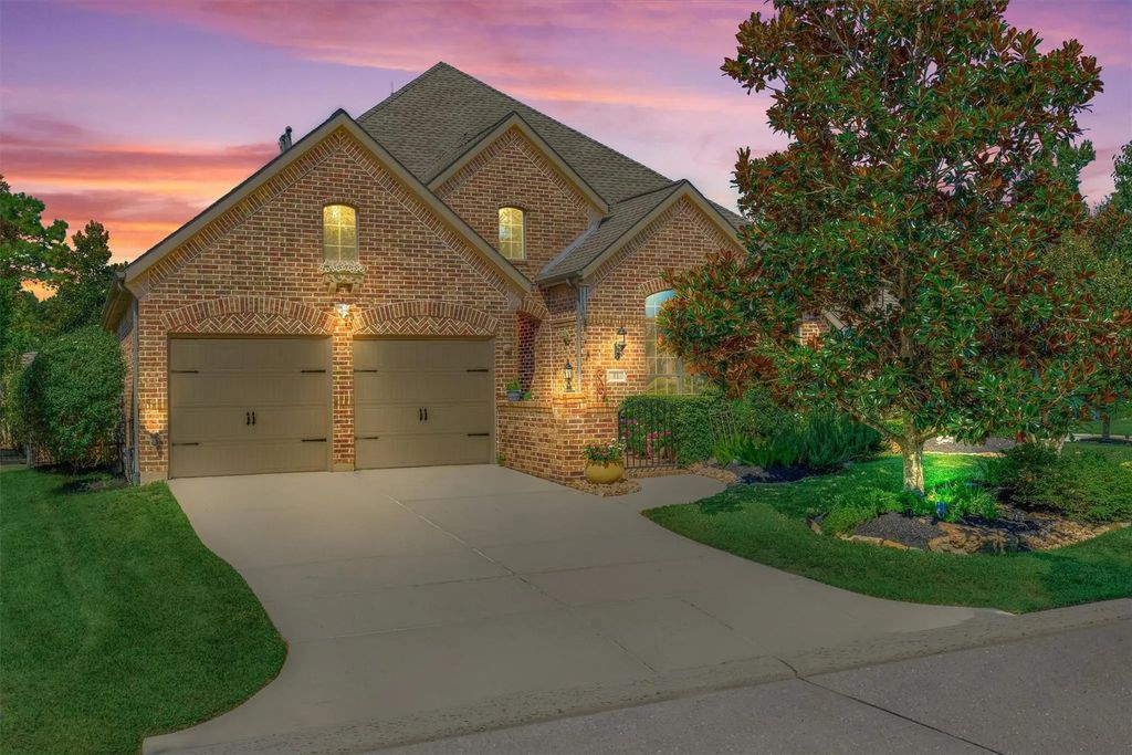 11 Almondell Court, The Woodlands