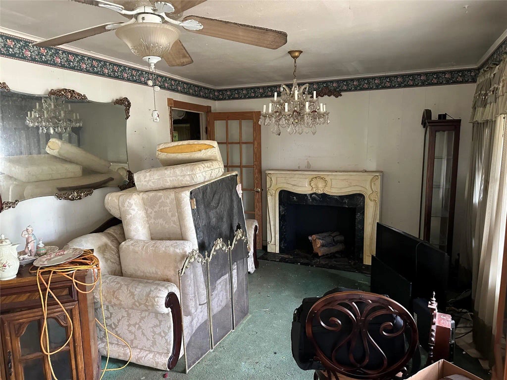 6022 Belarbor Street, Houston