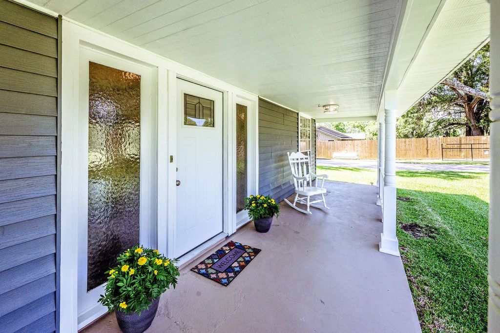 791 Fm 1617, Trinity