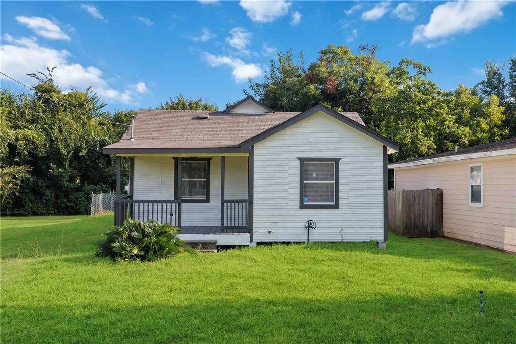 6414 Woodrow Street, Texas City