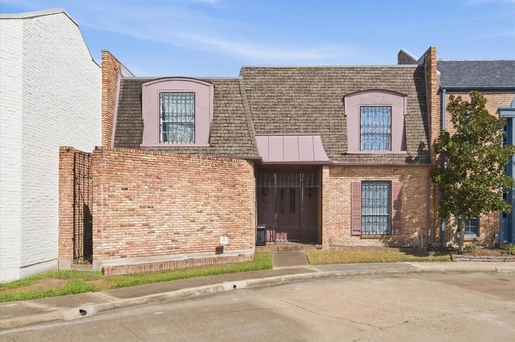 2107 Stonewalk Drive, Houston