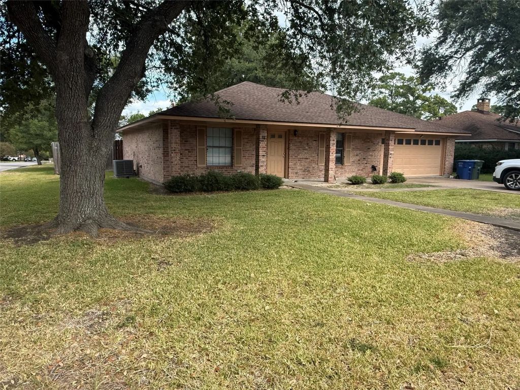 111 Pine Valley Street, Huntsville
