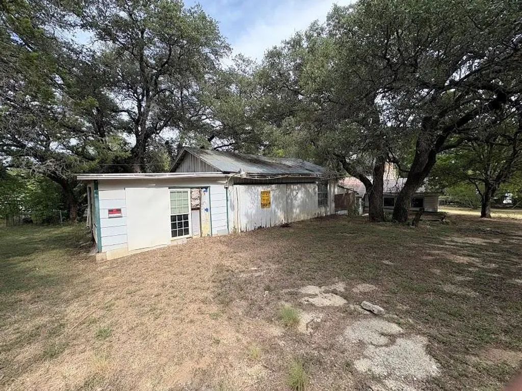 416 Live Oak Loop, Whitney