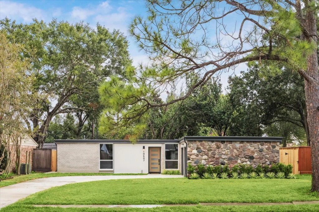 10607 Overbrook Lane, Houston