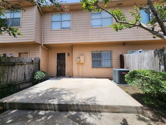 7700 Creekbend Drive 98, Houston