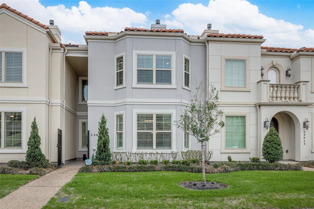 13611 Teal Bluff Lane, Houston