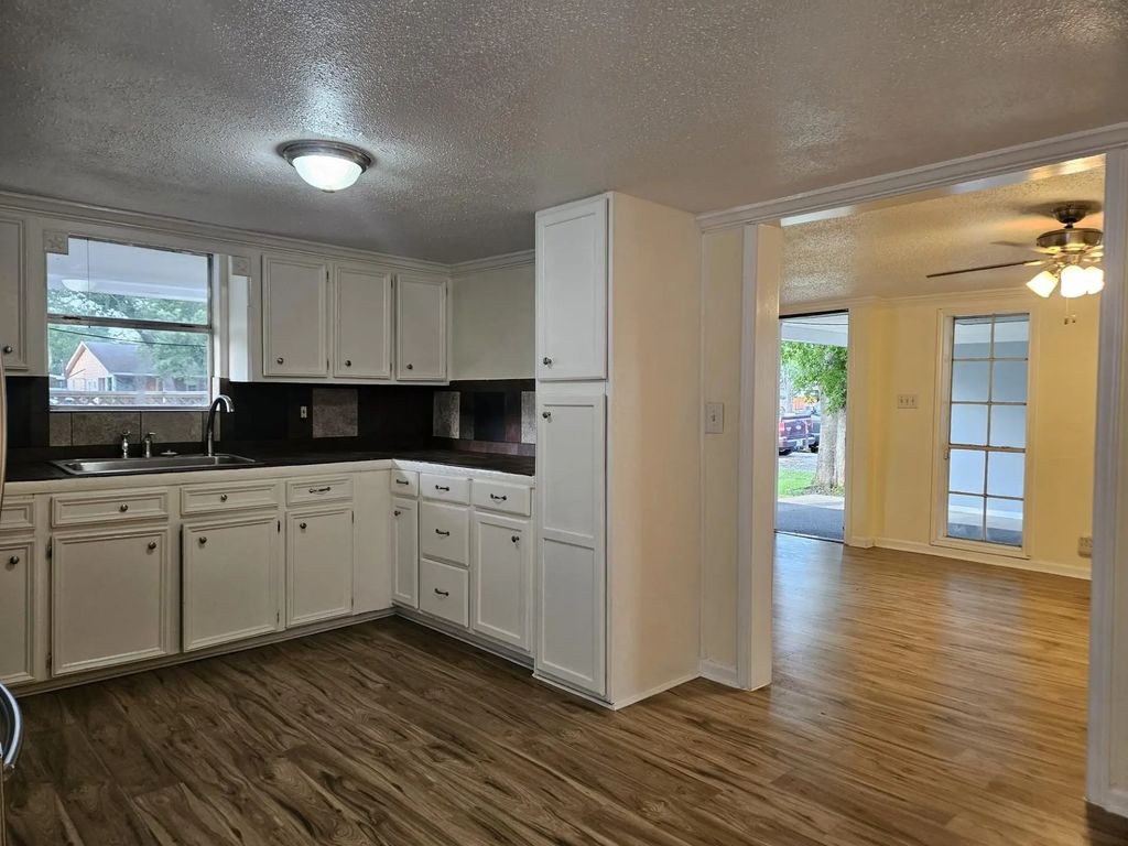 7910 Carrie Lane C175d, Pearland