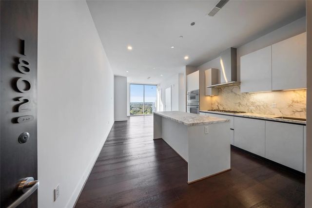 1711 Allen Parkway 1802, Houston