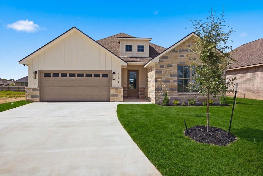 2803 Captain Drive, Bryan