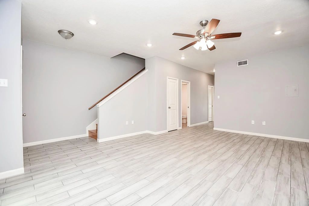 820 Threadneedle Street 253, Houston