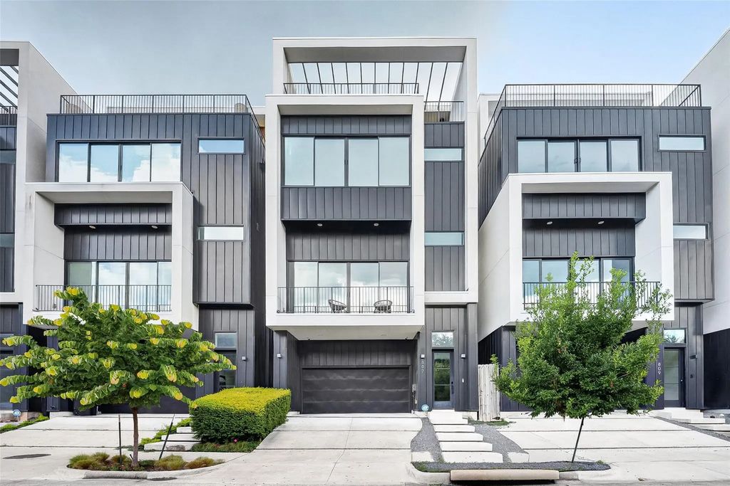 807 Memorial Heights Drive, Houston