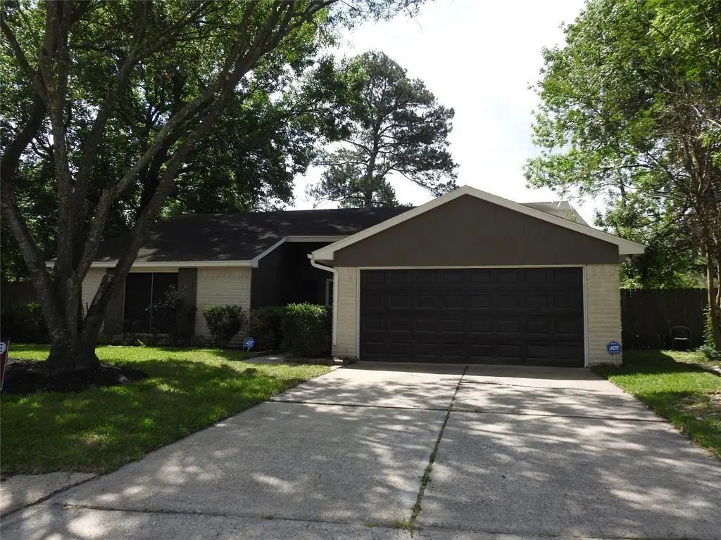 19902 Bishops Gate Lane, Humble
