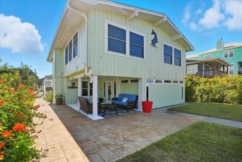 228 Starboard Avenue, Rockport