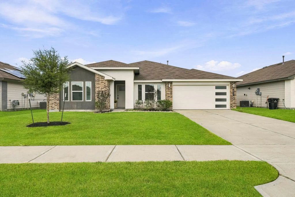 6827 Dell Vista Drive, Rosenberg