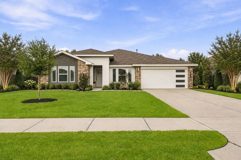 6827 Dell Vista Drive, Rosenberg