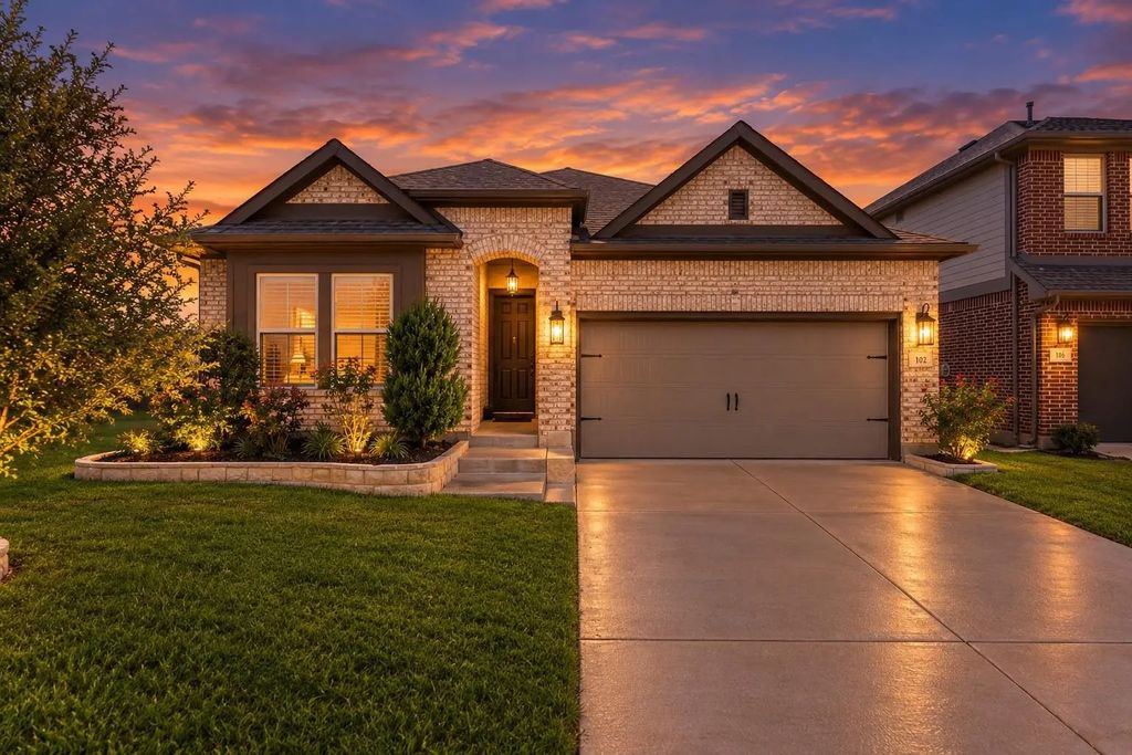 102 Camelia Street, Garland