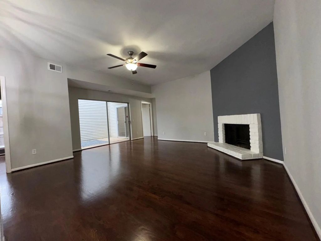 9809 Richmond Avenue J1, Houston