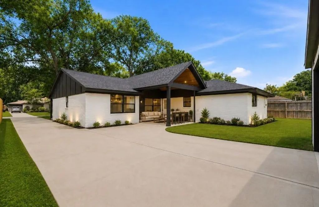 6139 Valkeith Drive, Houston