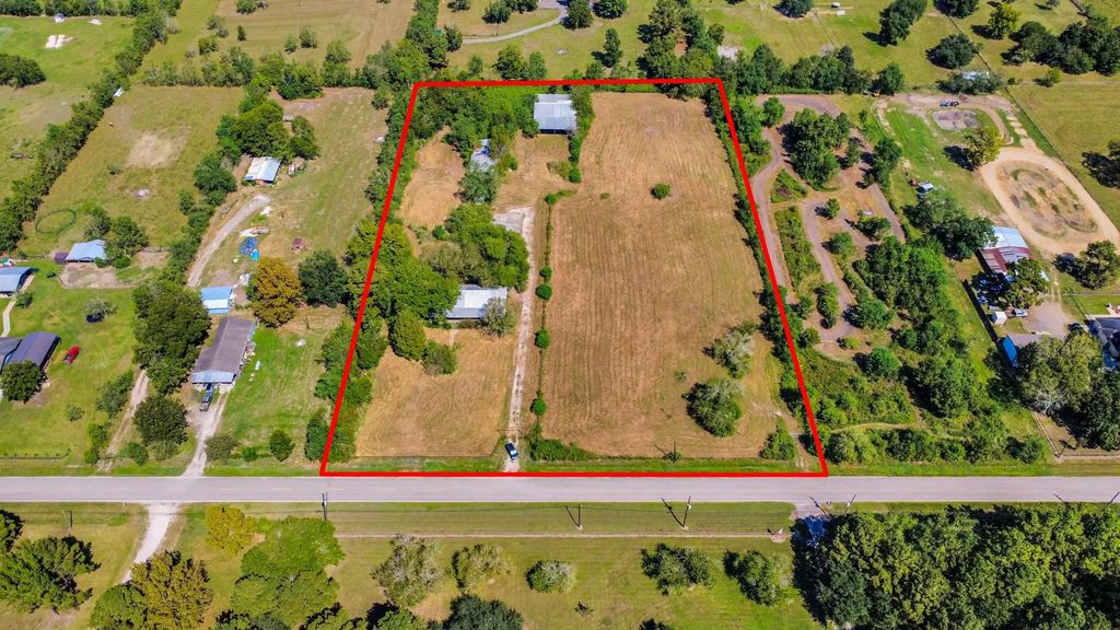 1007 Sundown Meadows Street, Crosby