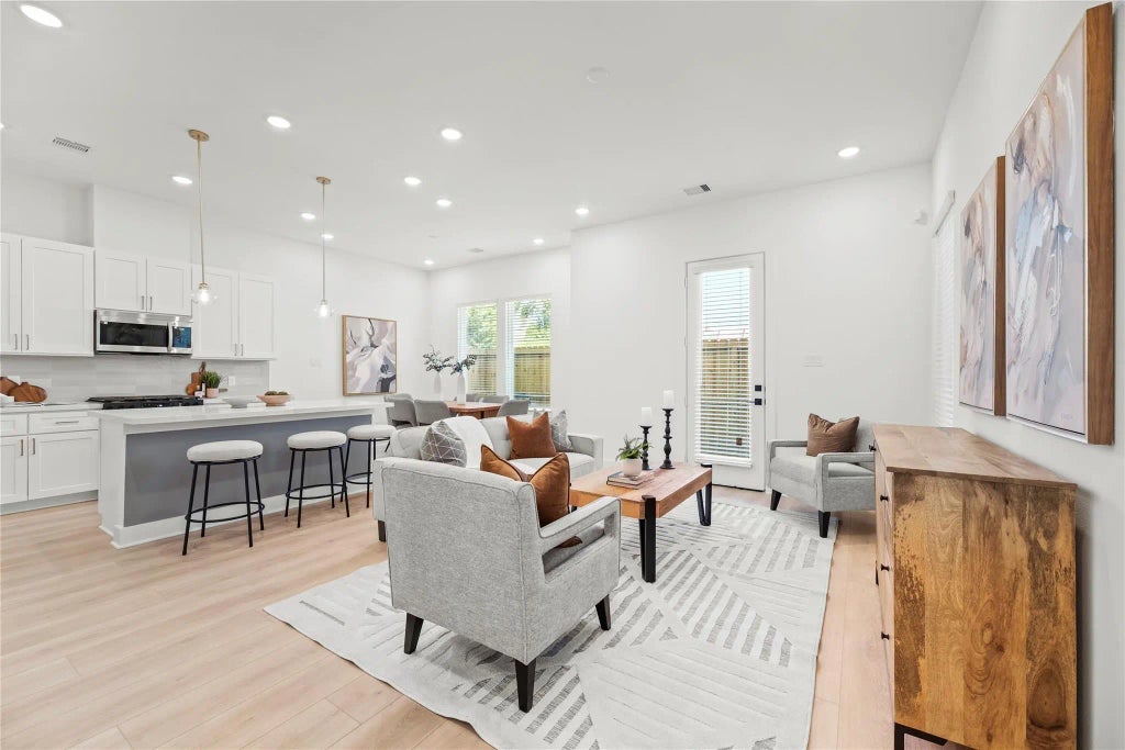 1304 Neiman Street, Houston