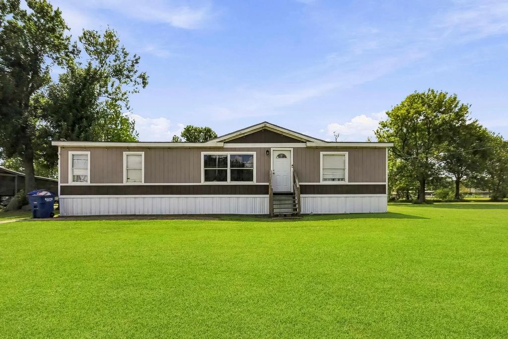 7126 Mourning Drive, Baytown