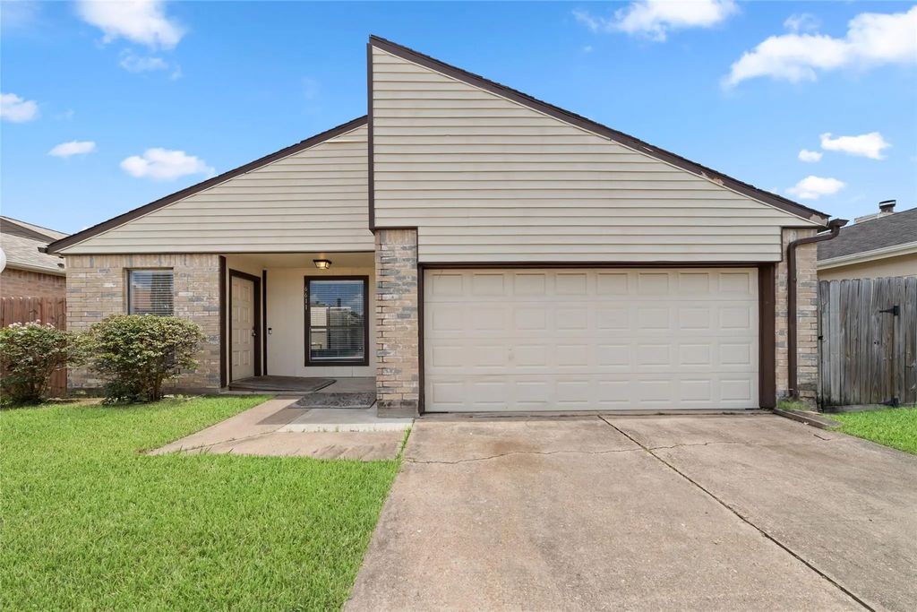 6611 Grandvale Drive, Houston