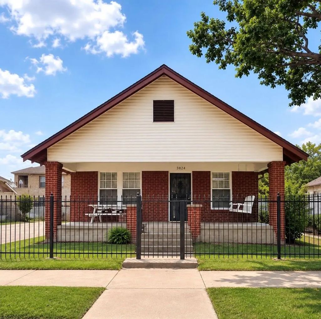 3824 Woodleigh Street, Houston