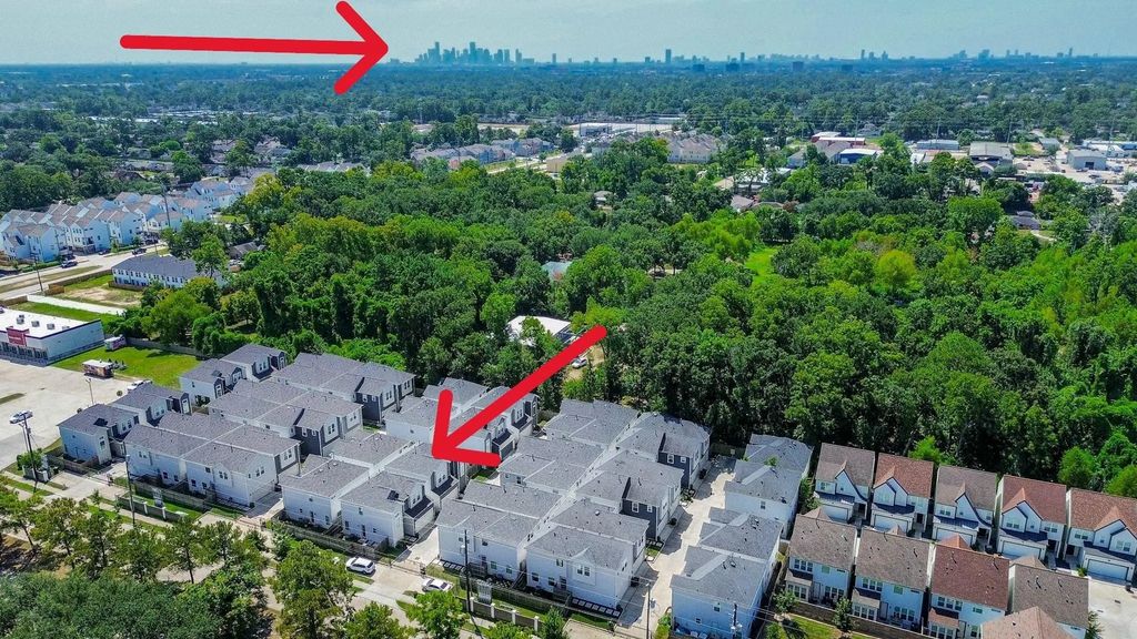 1223 W Tidwell Road, Houston
