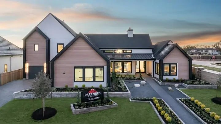 2015 Crown Lake Drive, Missouri City